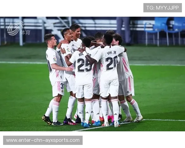 维尼修斯低平传中造就点球良机