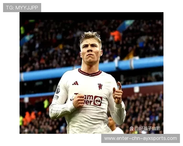 曼联霍伊伦强力背身压制对手