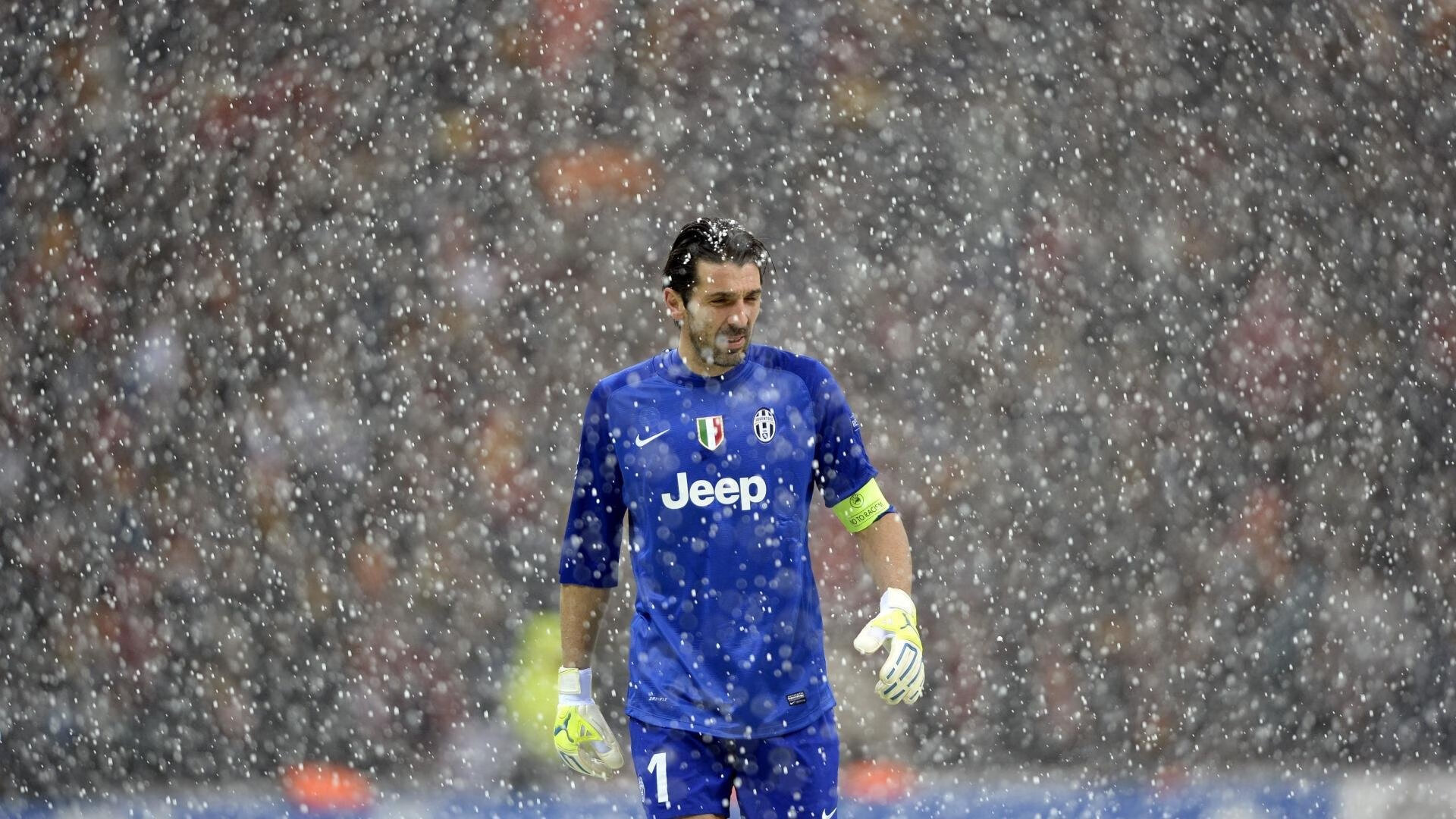 CS2 NaVi状态回暖 小组赛三战全胜，csgo2v2